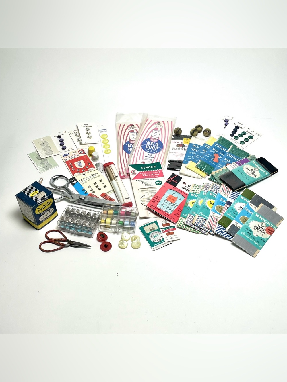 Vtg Sewing Notions Needles Buttons Pinking Shears Marking Pen Bric Brac Bobbins